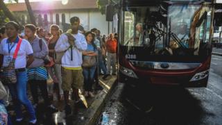 Cola de transporte.
