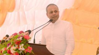 සියලුම පොලිස් ස්ථාන තුළ සහ සිරමැදිරිවල ආරක්ෂක කැමරා (CCTV) පද්ධති සවි කිරීම සඳහා අවශ්ය නීතිමය පසුබිම බලා, සැලසුම් සකස් කොට, ප්රතිපාදන ලබා ගන්න ලෙස මම නියෝග කොට තිබෙනවා,'