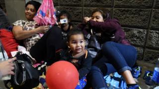 Migrantes descansando
