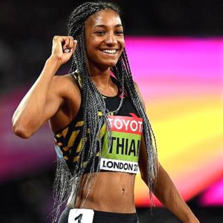 Thiam, 23 ans, d'origine sénégalaise, devance l'Allemande Carolin Schäfer (6.696 points) et la Néerlandaise Anouk Vetter (6.636).