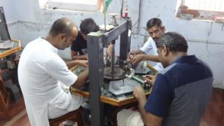 કામ કરતા કેદીઓ