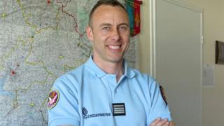 Le lieutenant-colonel Beltrame, âgé de 45 ans, est décédé samedi matin des suites de ses blessures.