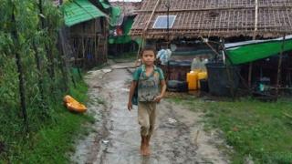 မြိုနဲ့ ဒိုင်းနက်တိုင်းရင်းသား စစ်ဘေးရှောင်တွေ