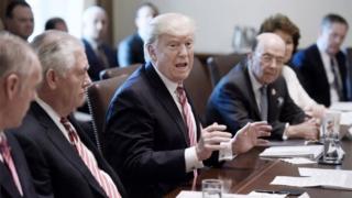 Donald Trump ve kabine üzvləri
