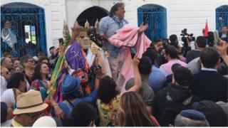 L'arrivée de pèlerins juifs européens et israéliens en Tunisie est, pour les autorités tunisiennes, une preuve de la reprise de l'activité touristique.