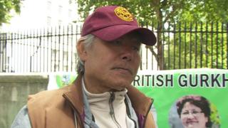 Gurkha veterans on hunger strike outside Downing Street - BBC News