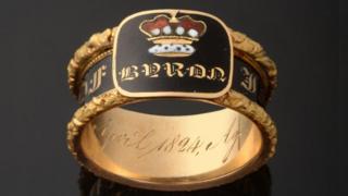 Lord Byron memorial ring