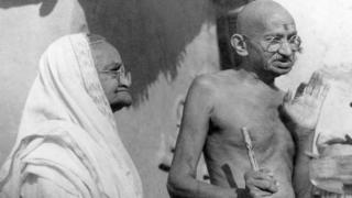 महात्मा गांधी और कस्तूरबा गांधी