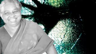 நகையை பறித்த திருடனுடன் போராடிய மூதாட்டி
