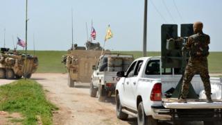 Suriye-Türkiye sınırında birlikte hareket eden ABD ve YPG askerleri