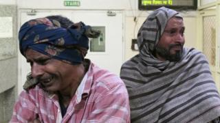 બે વ્યકિતની તસવીર