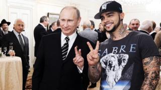 Владимир Путин с Тимати в марте 2012 года