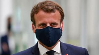 Le président français Emmanuel Macron en visite mardi à l'usine automobile Valeo d'Etaples