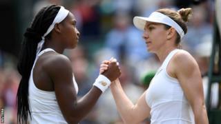 Coco Gauff shakes hands with Simona Halep