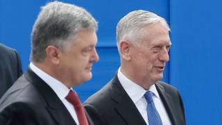 На военном параде в честь Дня независимости Украины присутствовал глава Пентагона Джеймс Мэттис