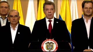 Juan Manuel Santos y su gabinete.