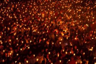 Perayaan malam Natal di Surabaya.