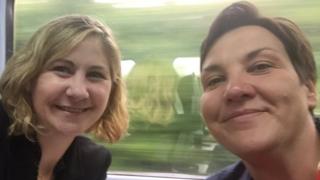 Anna McMorrin a Tonia Antionazzi