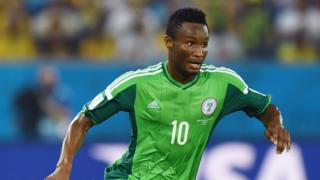 Daniel Amokachi avuga ko Obi Mikel yatsindiye ibikombe vyose bishoboka i Buraya, ngo ubu akeneye gukorera kazoza kiwe mu kwinjiza amahera menshi