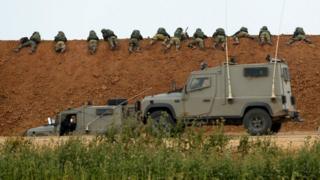 Ciidamada Israel oo difaac ku jira