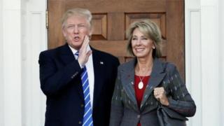 Betsy DeVos yagenywe kuba umushikiranganji w'indero ku musi wa gatatu
