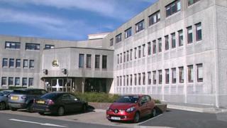 Oifisean Comhairle nan Eilean Siar