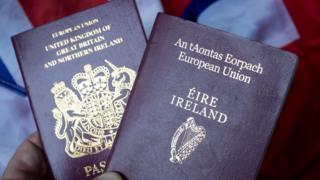 Hộ chiếu Anh và Ireland
