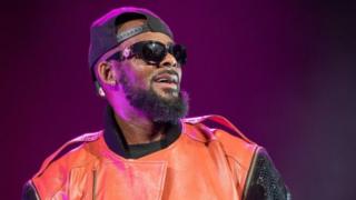 R Kelly atuhumiwa kwa ''kuwanyanyasa kingono wanawake''