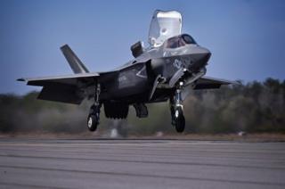 F-35不易被敵方雷達捕捉,還具備能探知彈道導彈發射的高性能雷達。