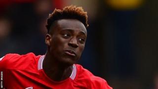 Tammy Abraham yahora akina imbere mu mugwi wa Chelsea