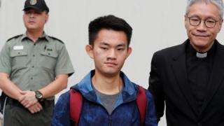 Chan Tong-kai leaving prison