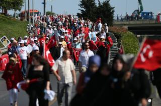 Köprüdeki milli birlik yürüyüşü