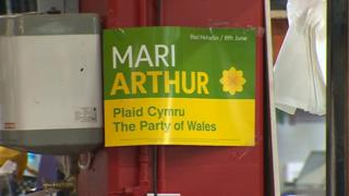 Mari Arthur election poster