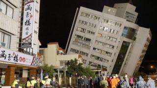 Edificio colapsado en Taiwán