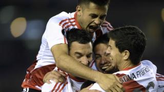 Jugadores de River celebran