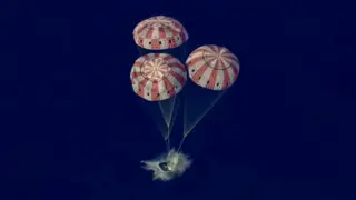 L'équipage d'Artemis de la NASA accueilli sur la planète Terre à Houston