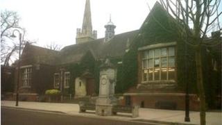 Historic Kettering Library reopening - BBC News