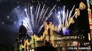 Glasgow to stage first ever Christmas parade - BBC News