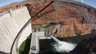 Water flow experiment at Glen Canyon Dam