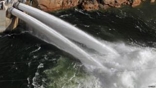 Water flow experiment at Glen Canyon Dam