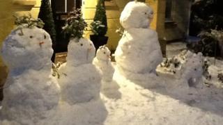A family of snowmen.