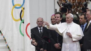 Pope Francis blesses Olympic flag