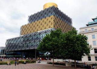External shot of the Library of Birmingham