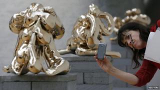 Sarah Lucas To Represent UK At 2015 Venice Biennale - BBC News