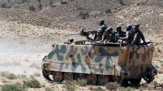 algerian tunisian soldiers killed border