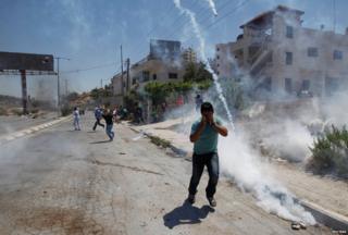 In Pictures: Israel-Hamas Ceasefire Collapses - BBC News