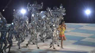 Katy Perry dancing with Chess pieces