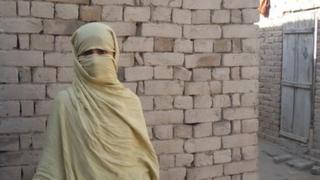 Pakistan Outcry Over Police Victim-blaming Of Gang-raped Mother - BBC News