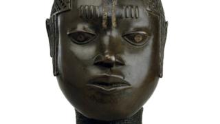 The art dealer, the £10m Benin Bronze and the Holocaust - BBC News
