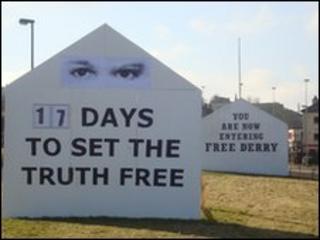 Replica Free Derry Wall